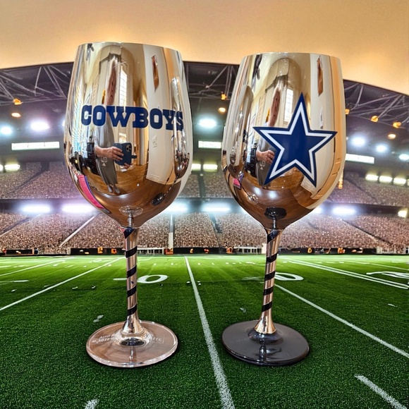 NFL Dallas Cowboys Wine Glasses - SET OF 2  (NEW) - Picture 1 of 6